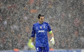 中国游泳第一个世界冠军，中国游泳第一枚金牌获得者